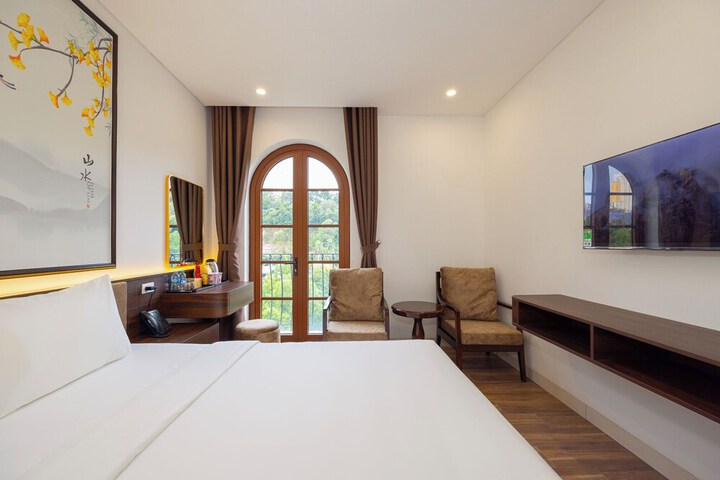 Room 15 of 27