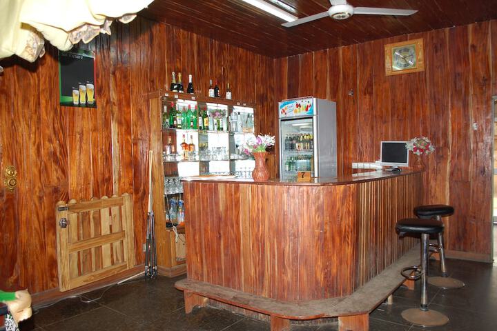Lounge 19 of 21