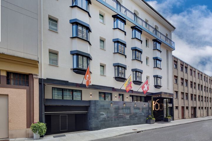 Hotel 50 of 52