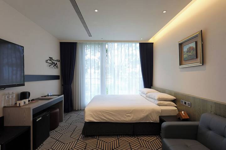 Room 53 of 92