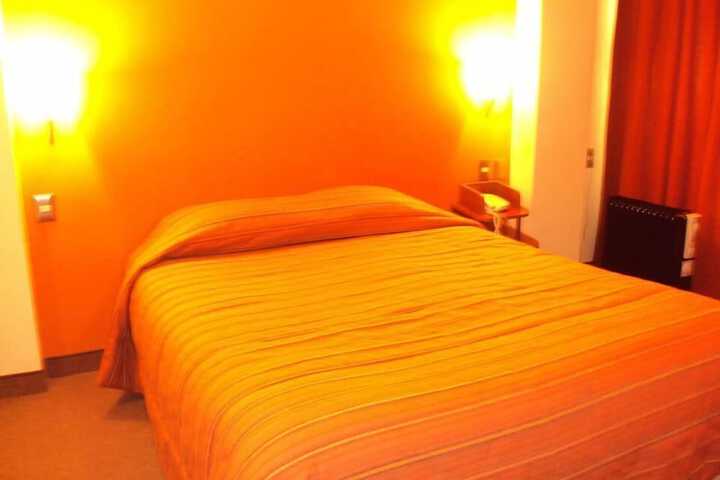Room 18 of 48
