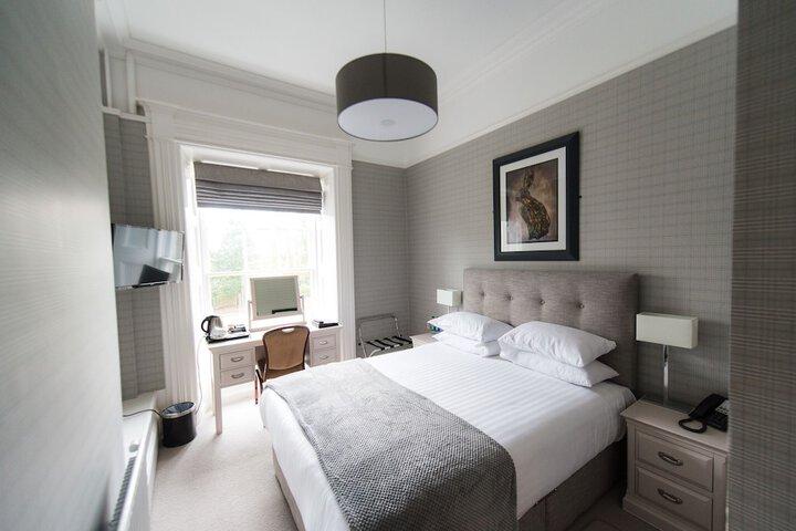 Room 14 of 43