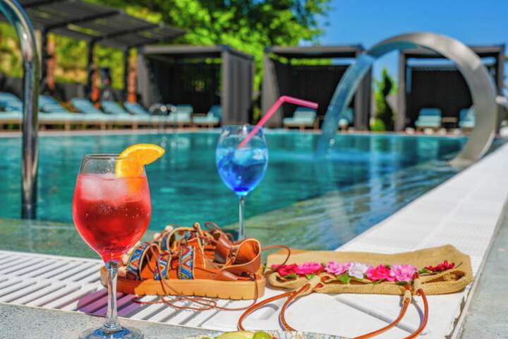Hotel Pool