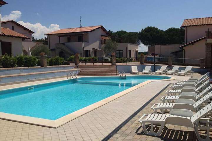 Pool Hotel