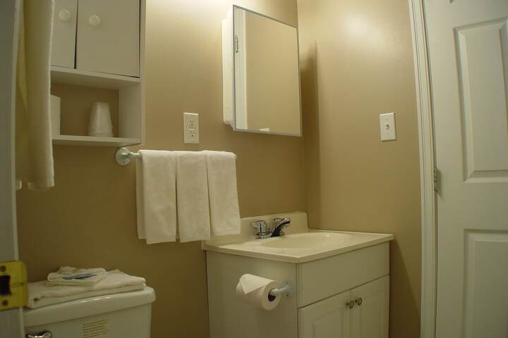 Room 2 of 69