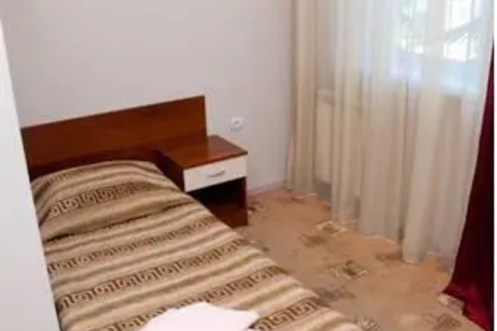 Room 5 of 24