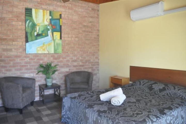 Room 7 of 27