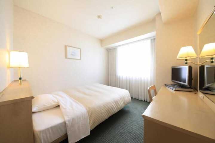 Room 10 of 30
