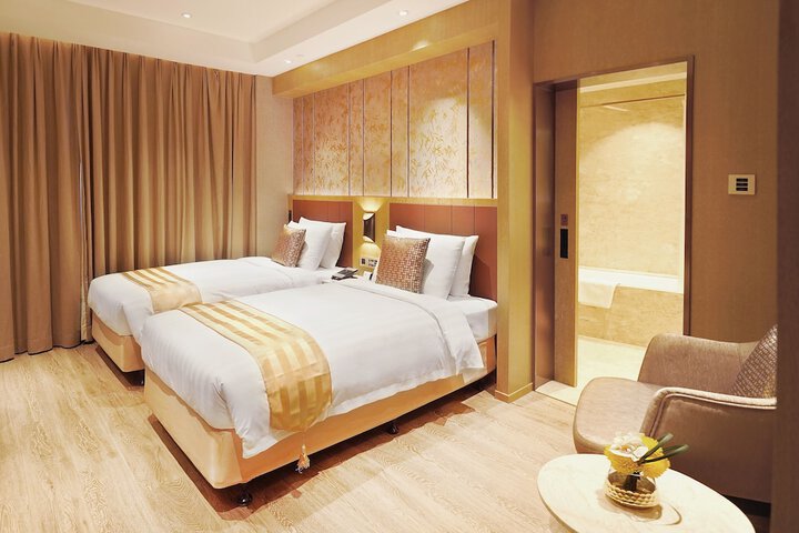 Room 36 of 142
