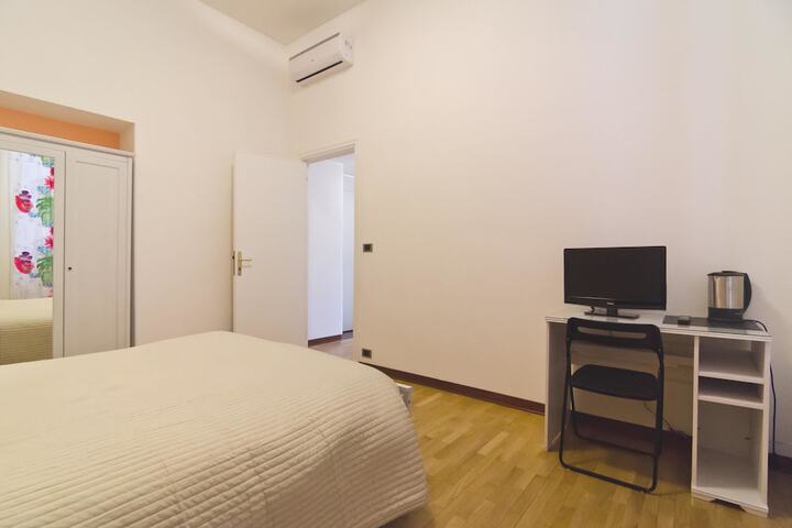 Room 9 of 44