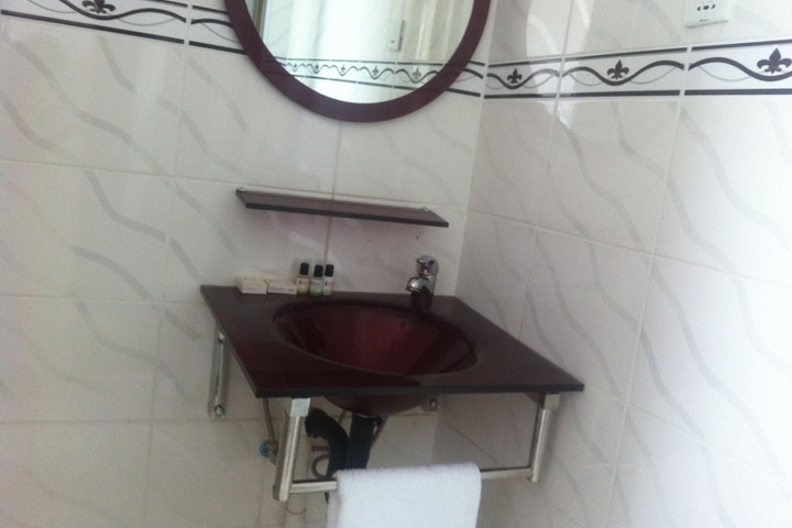 Room 14 of 22