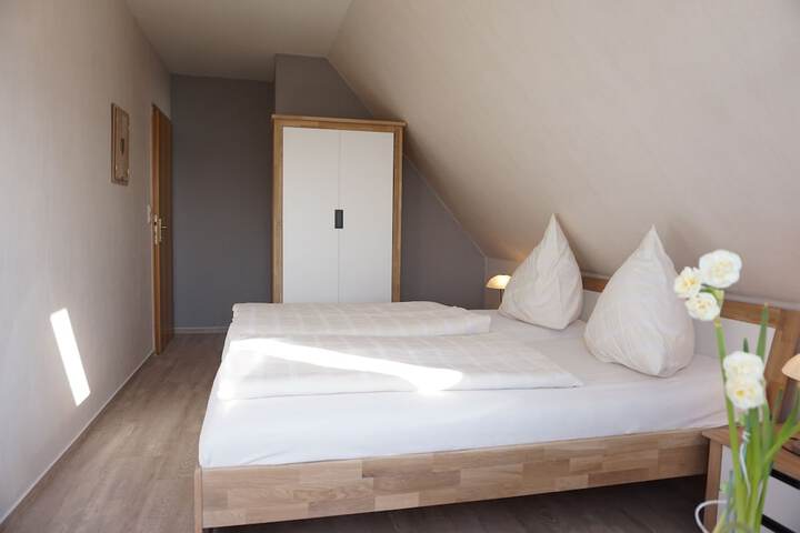 Room 12 of 35