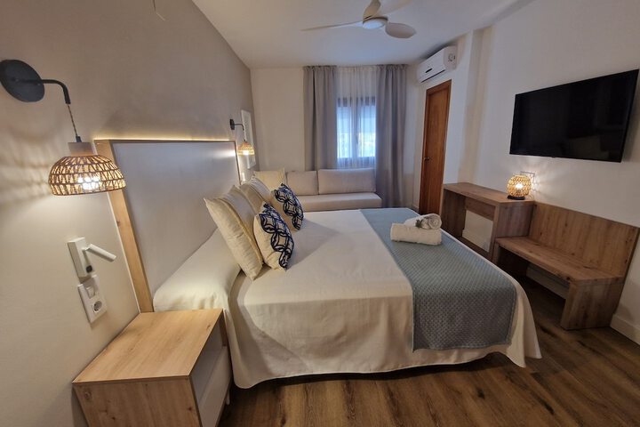 Room 33 of 91