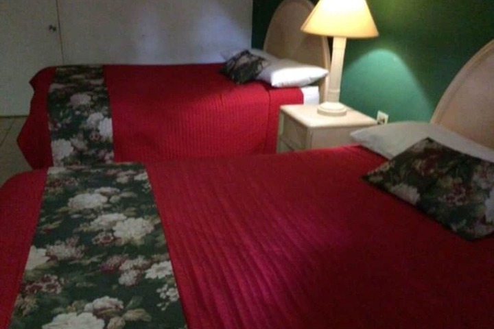 Room 8 of 43