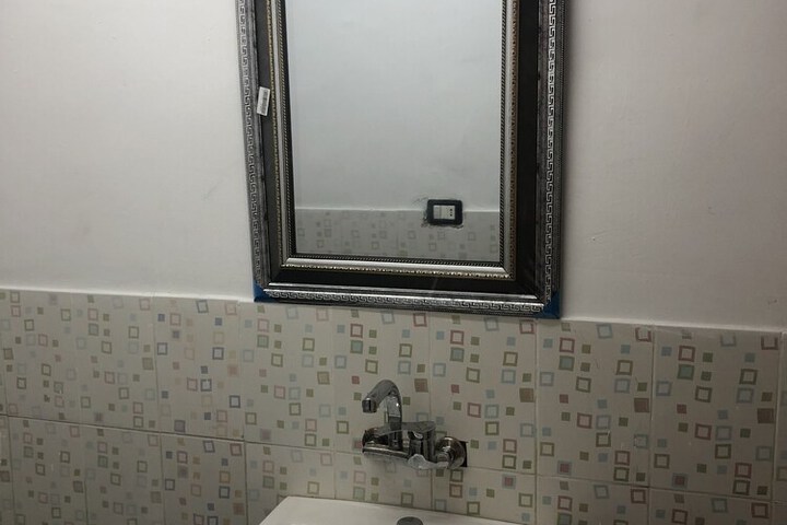 Room 13 of 29