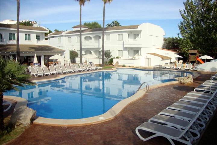 Pools & Facilities