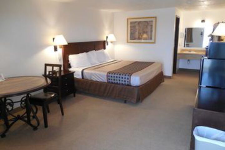Room 15 of 98