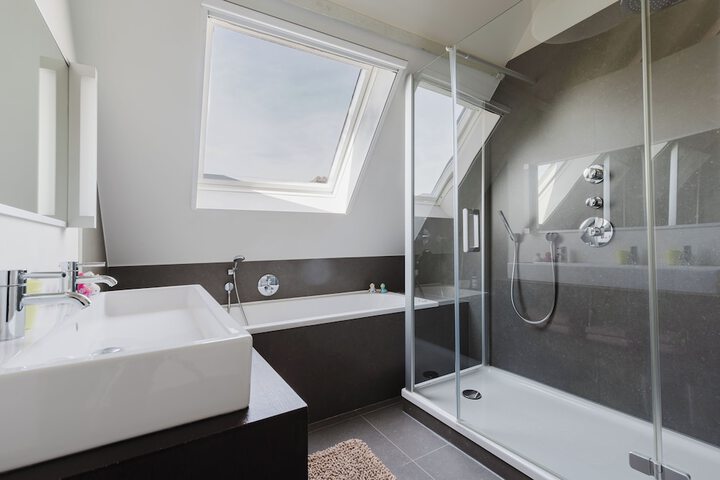 Room 15 of 25