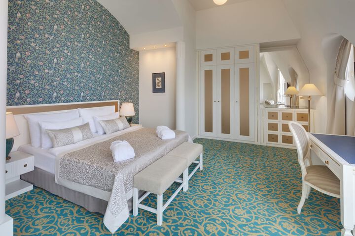 Room 46 of 124