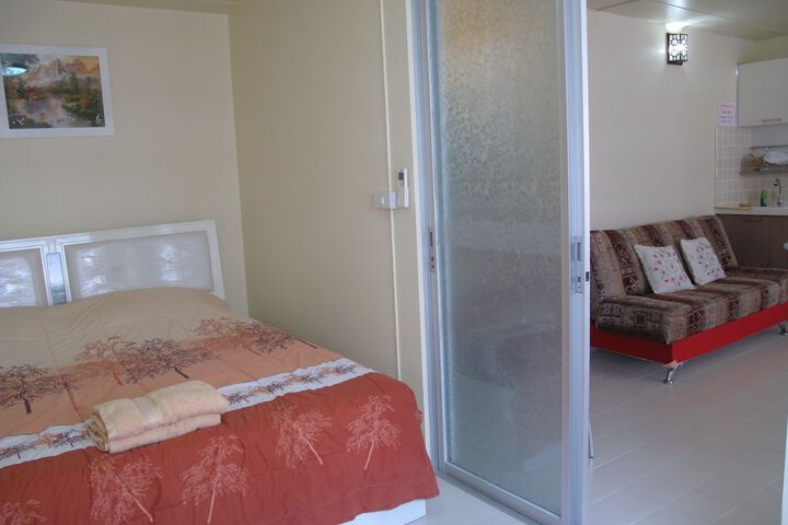 Room 5 of 44