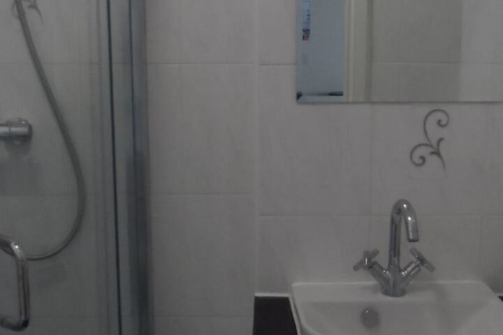Room 18 of 22