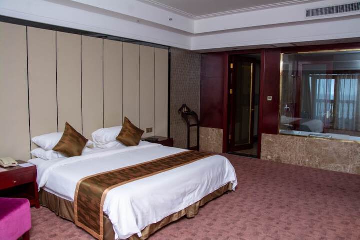 Room 14 of 46