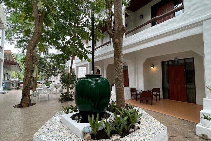 Hotel 8 of 10