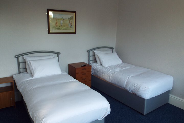 Room 16 of 34