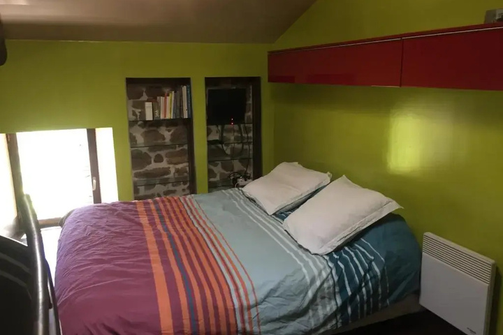 Room 5 of 19