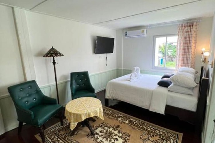 Room 18 of 41