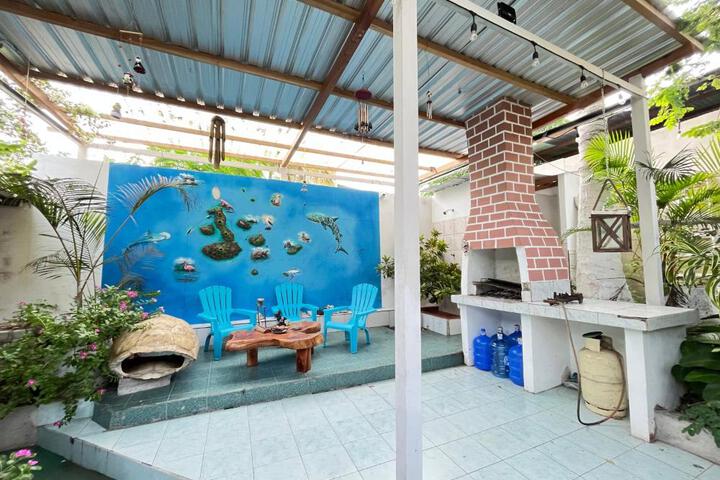 Nelyzas Suites & Adventure