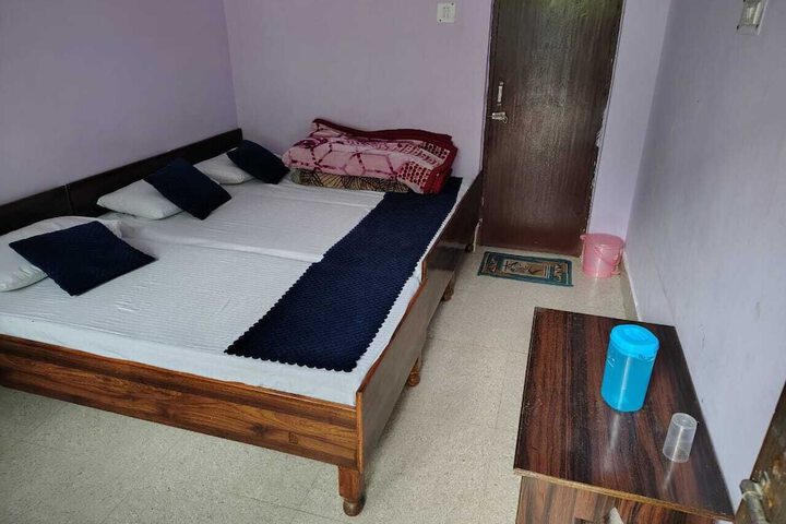 Room 3 of 7