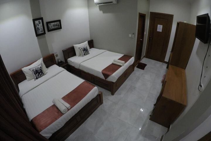 Room 22 of 40