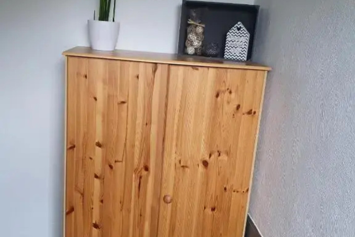 Room 5 of 11
