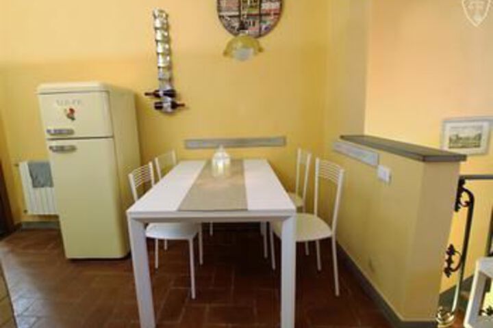 Room 12 of 17