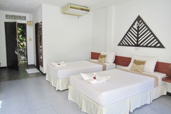 Room 8 of 23