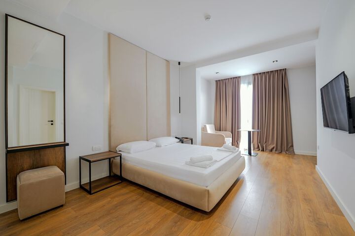 Room 27 of 52