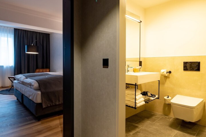 Room 10 of 58