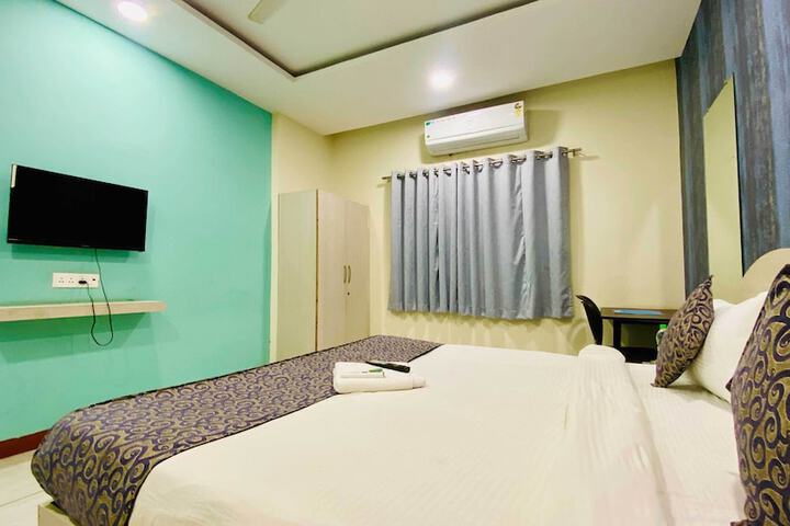 Room 13 of 31