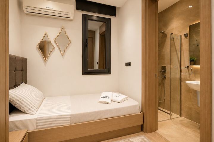 Room 31 of 140