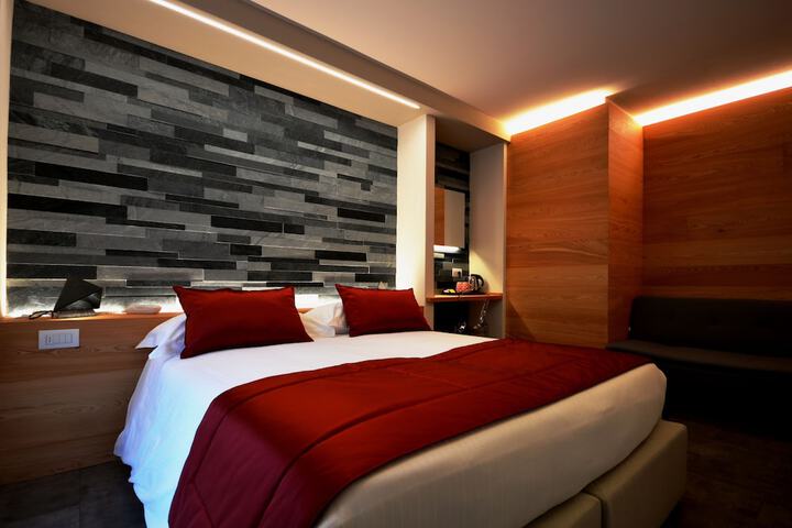 Room 9 of 43