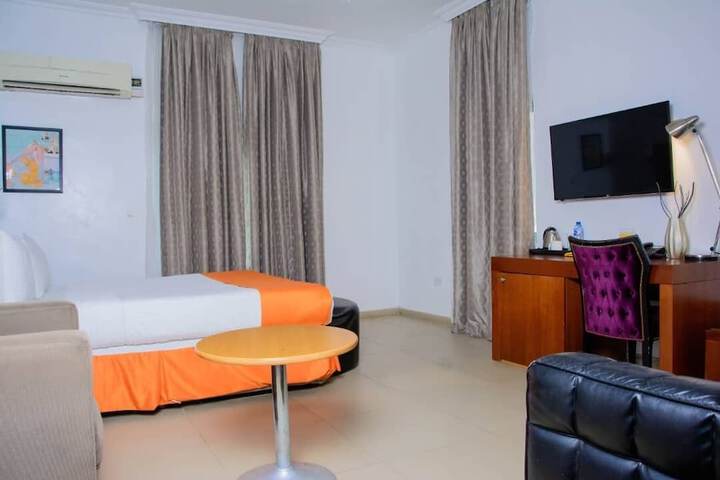 Room 18 of 46
