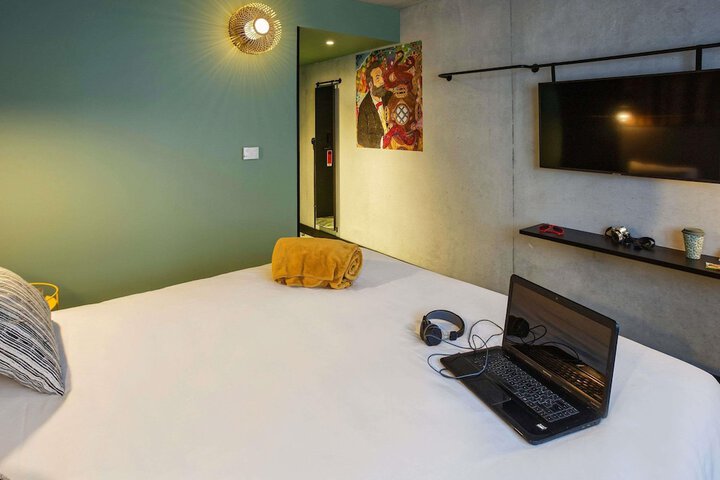 Room 38 of 126