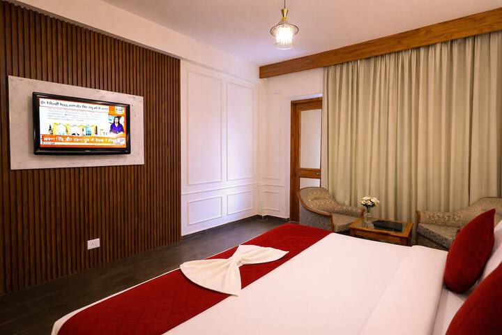 Room 9 of 97