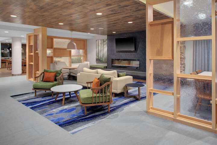 Lobby lounge