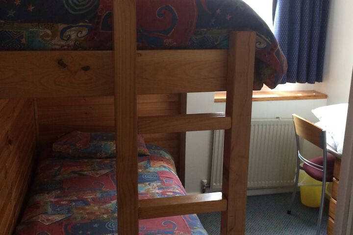 Room 4 of 48