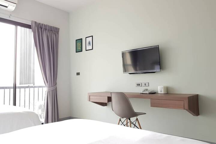 Room 12 of 20