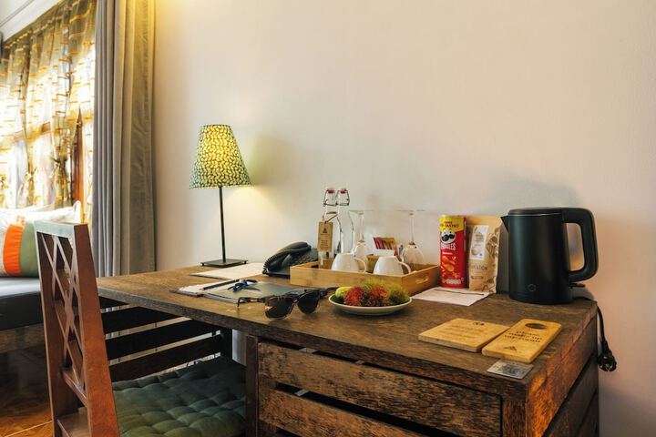Room 42 of 196