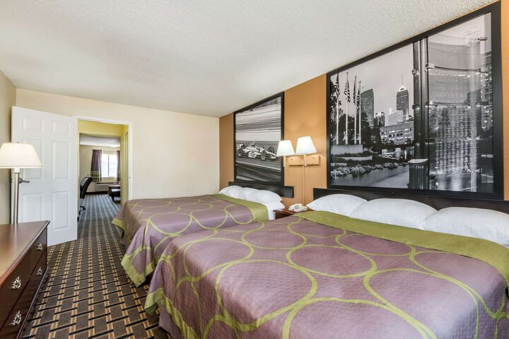1 Queen Bed (2 of 11)