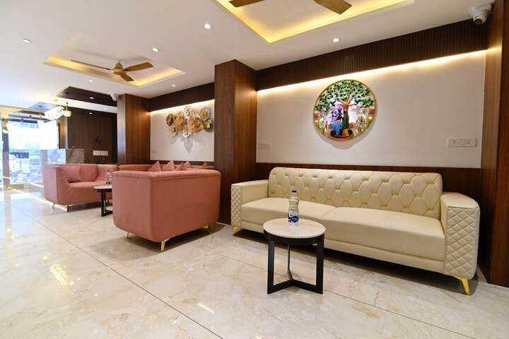 Hotel Interior 4 of 30